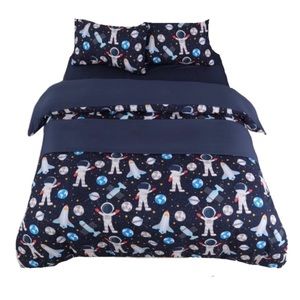 Kid’s Twin Space Astronaut Comforter